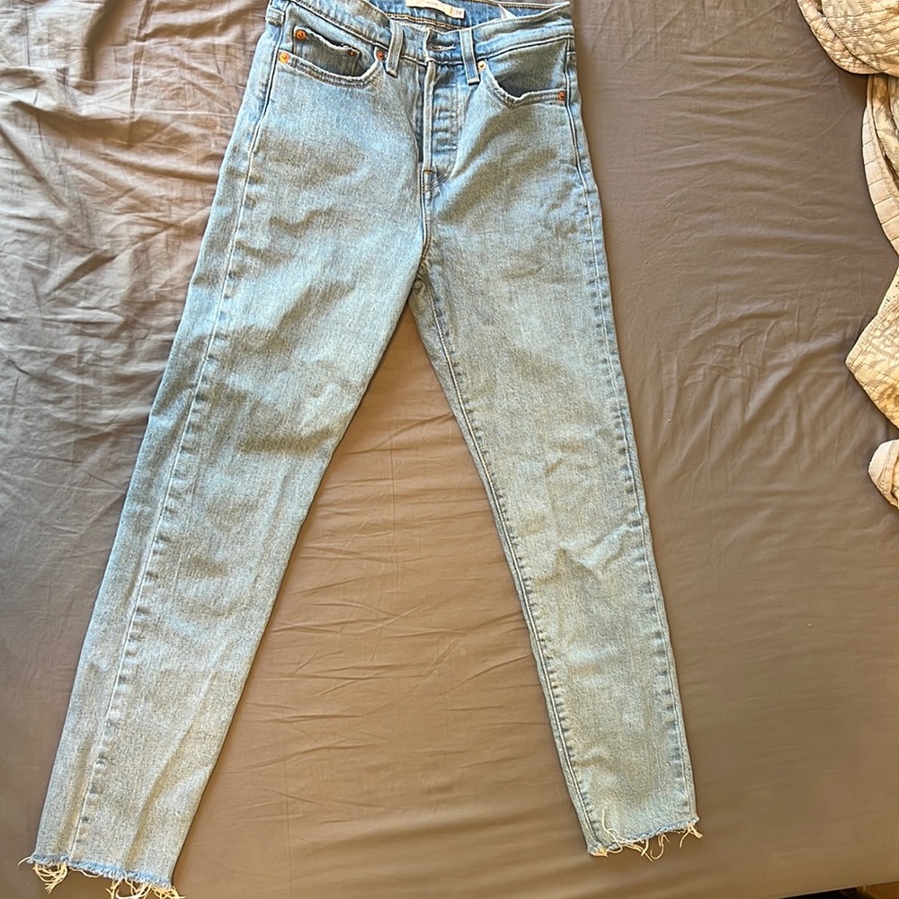 Wedgie Levi mom jeans